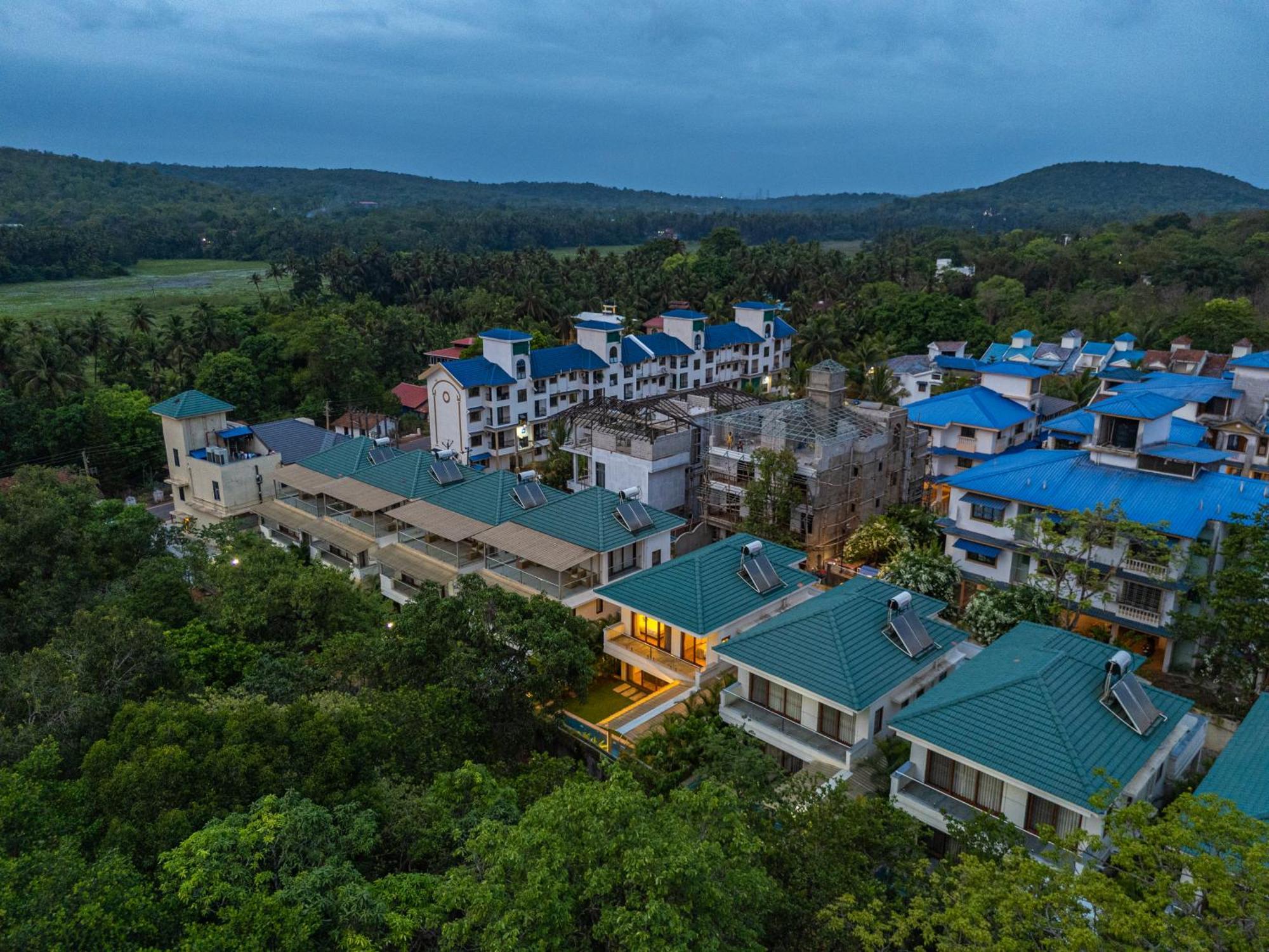 Elivaas 3 Bhk With Pvt Pool - Azalea Villa Siolim Eksteriør billede